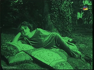 05-La-moglie-di-Claudio-(Itala-Film-1918)-Pina-Menichelli-lounging
